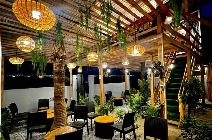 Vister le Benin - Restaurant 101 - Express Tourisme