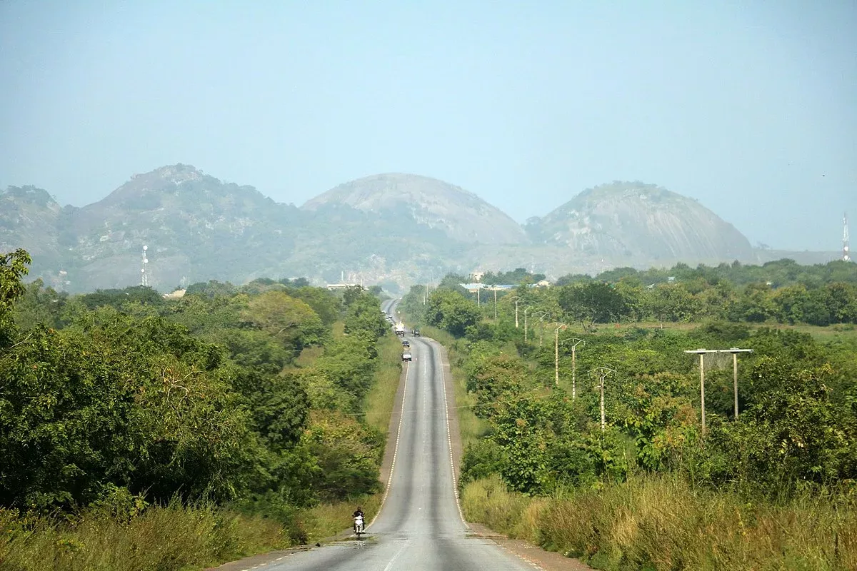 Vister le Benin - Découverte des mamelles de Savè - Express Tourisme