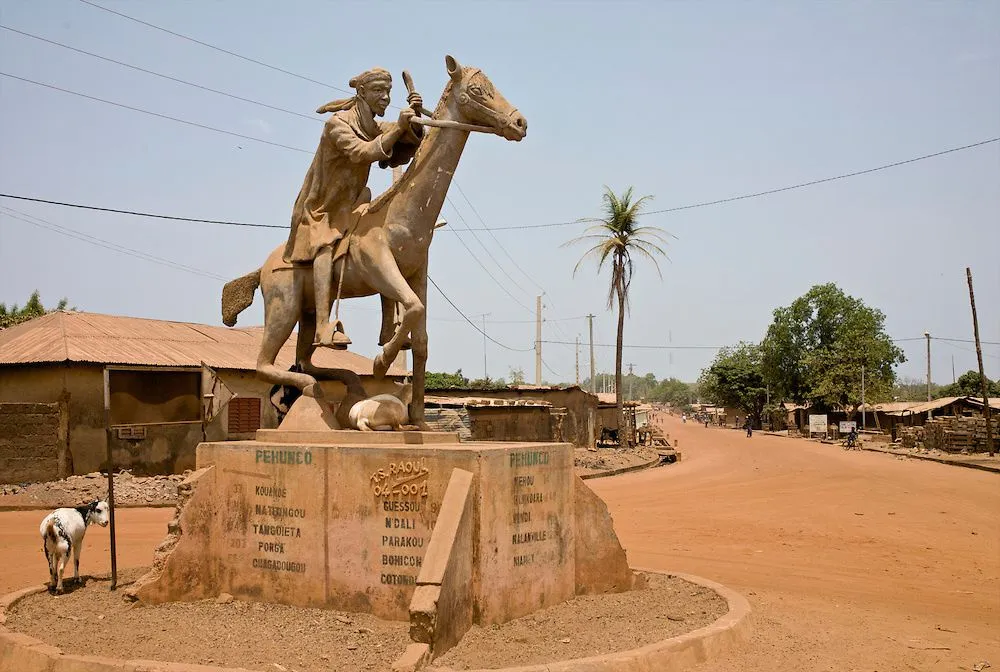 Vister le Benin - PEHUNCO, la cité des pierres noires - Express Tourisme